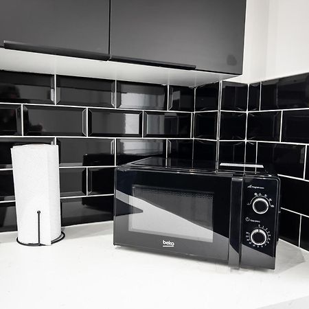 Newly Refurbished 6 Person En-Suite Apartment Tyne & Wear Newcastle Upon Tyne Killingworth ภายนอก รูปภาพ