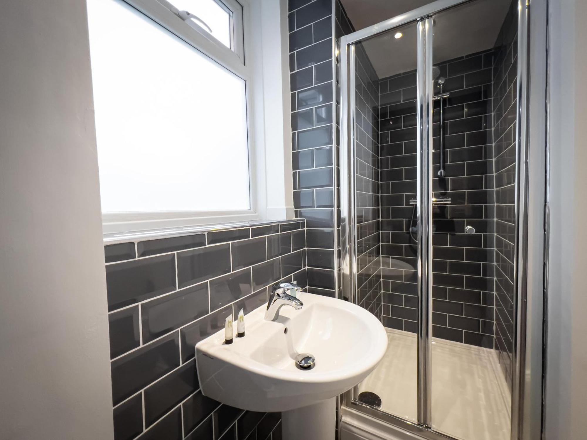 Newly Refurbished 6 Person En-Suite Apartment Tyne & Wear Newcastle Upon Tyne Killingworth ภายนอก รูปภาพ