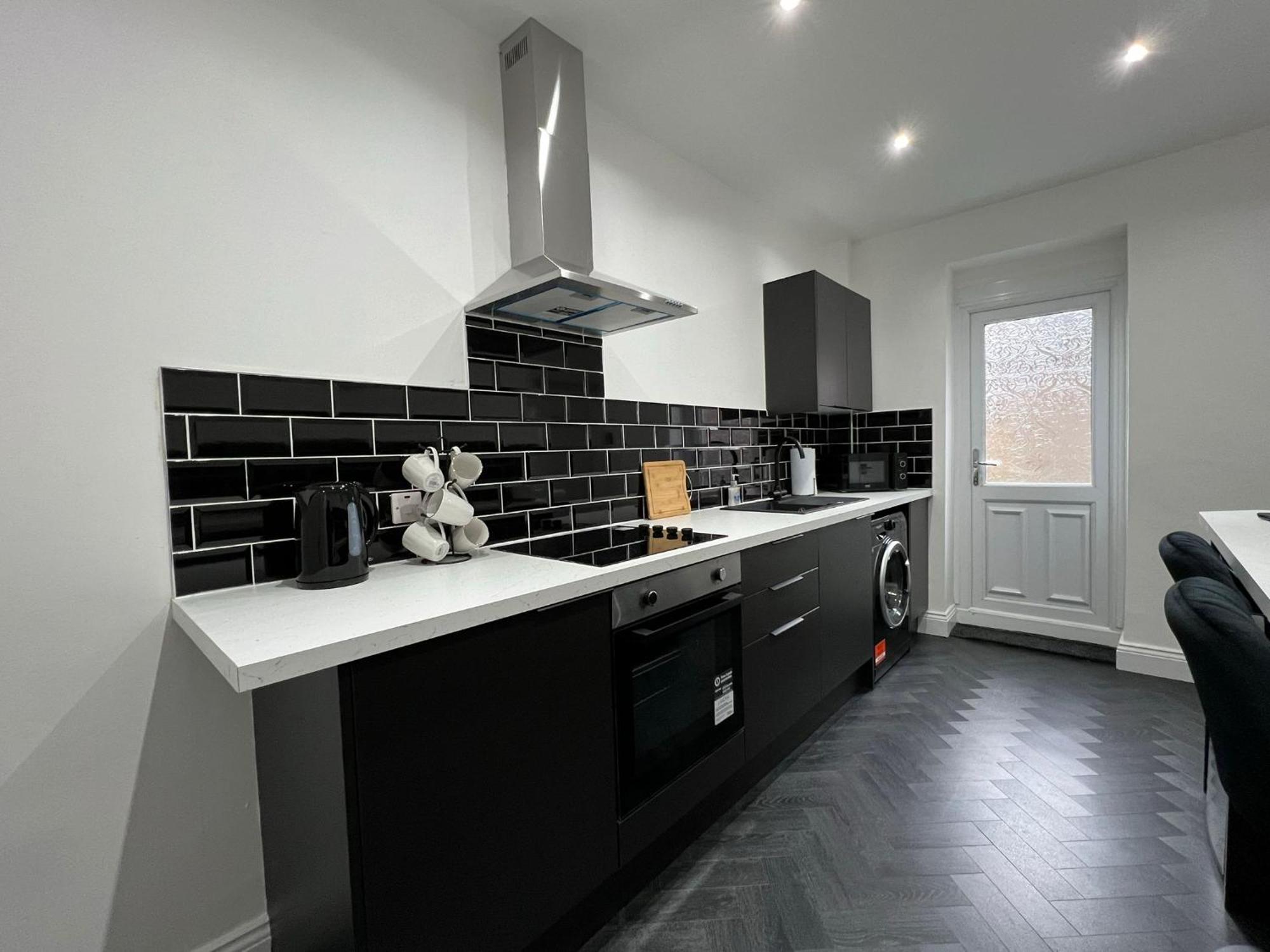 Newly Refurbished 6 Person En-Suite Apartment Tyne & Wear Newcastle Upon Tyne Killingworth ภายนอก รูปภาพ